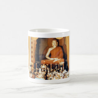 Tam中のKyの仏教寺院 コーヒーマグカップ