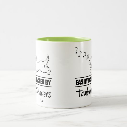 Tamburaランニング選手に気を取られやすいの犬 ツートーンマグカップ (中央)