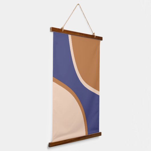 TanおよびBlueのミニマリスト旋回シェイプとエッジ 吊り下げ型タペストリー (傾斜あり)