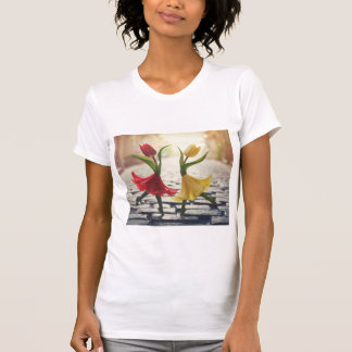 Tanzende Tulpen Tシャツ