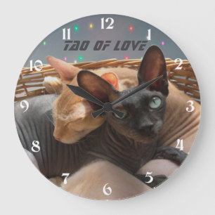 Tao of Love - Two Sphynx Cats パーソナライズされた（タオ・オブ・ラブ） ラージ壁時計