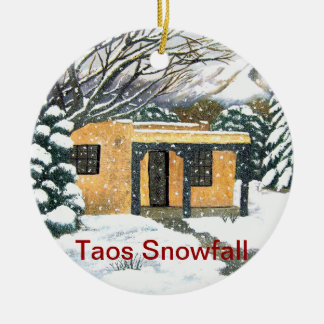 Taosのニューメキシコの降雪 セラミックオーナメント