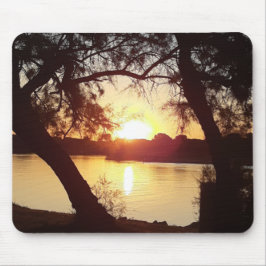 Tapis De Souris Lever de soleil sur La Grande Mott マウスパッド