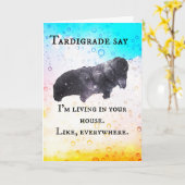 Tardigrade Say – 私はあなたの家に住んでいる カード (黄色い花)
