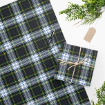 Tartan Plaid Clan Gordon Scottish Pattern ラッピングペーパー<br><div class="desc">Classic tartan clan Gordon plaid green white check to make your gifts a complete package for all occasions</div>