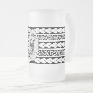 Tasse en verre glacé. Tribal Ethnic フロストグラスビールジョッキ