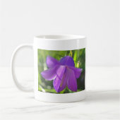 Tasse lila Glokenblumen: have a nice day コーヒーマグカップ (左)