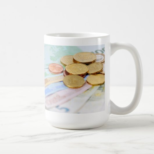 Tasse mit Euro Scheinen und Münzen コーヒーマグカップ (右)