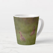 Tasse mit süßer Fasanenmutter und Kinder カフェラテマグ (右アングル)