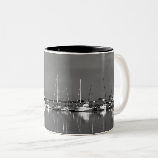 tasse photo noir et blanc, bateaux ツートーンマグカップ (正面右)