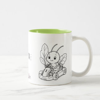 Tasse zum Ausmalen mit Wunschname, Käfer im GoKart ツートーンマグカップ