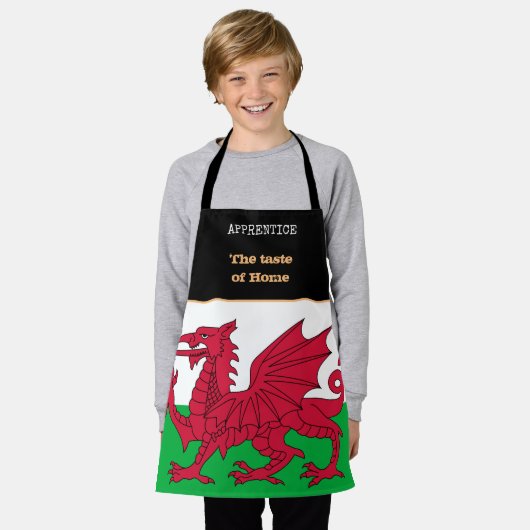 Taste of Home & Welsh Flag, Wales /料理 エプロン (着用した状態)