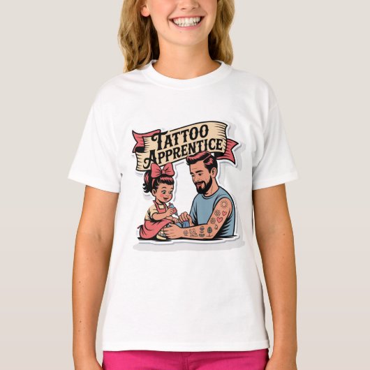 Tattoo Apprentice – Cute Cartoon Dad & Daughter Tシャツ (正面)