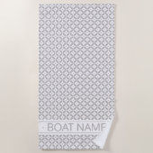 Taupe幾何エレガントパターンカスタムのボート名 ビーチタオル (正面)