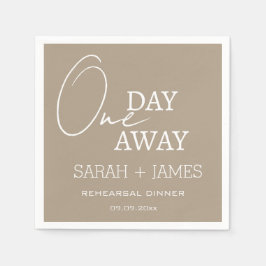 Taupe結婚の1日リハーサル遠くにディナー スタンダードカクテルナプキン