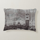 Taupe and Cyan 動揺して Skyline Venice Italy アウトドアクッション (裏面)