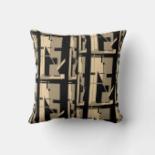 Taupe Beige黒南西の大きなモザイクに見える クッション (裏面)