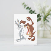 TAZ™とバグBUNNY™が点滅しない-色 ポストカード (スタンド正面)