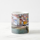 taza de Cudillero en Asturias, España コーヒーマグカップ (中央)