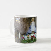 taza Virgen de Covadonga en Asturias, España コーヒーマグカップ (正面左)