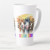 Tazas horse meme – funny horses on a selfie カフェラテマグ (右アングル)