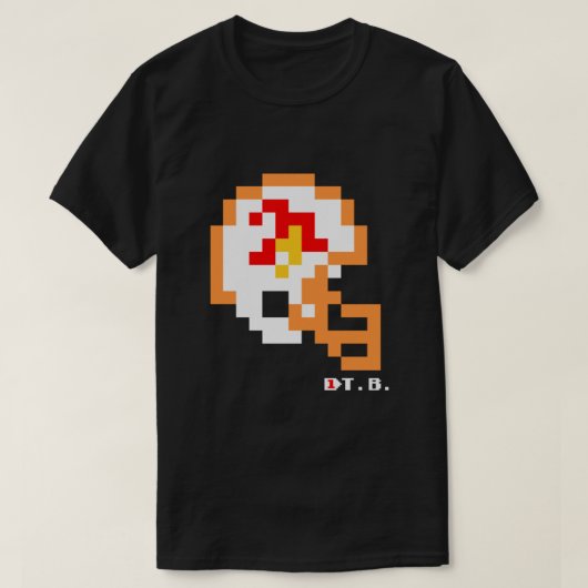 TBオリジナルヘルメット – Tecmo Bowl Shirt Essential Tシャツ (デザイン正面)