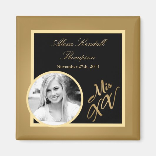 {TBA} 2"x2" Mis XV金ゴールド発表マグネット マグネット (正面)