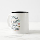 Teacher Coffee Mug – It Takes a Big Heart to Shape ツートーンマグカップ (正面左)
