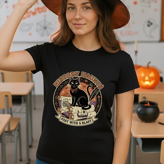 Teacher Halloween History Haunts  Cat & Scroll Tシャツ