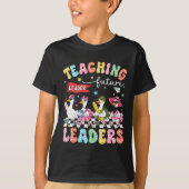 Teaching Future Leaders Silly Goose Teacher Back T Tシャツ (正面)