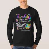 Teaching Is A Work Of Heart Tie Dye Spanic Teacher Tシャツ (正面)