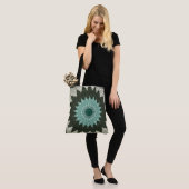 Teal and Green Geometric Mandala Pattern トートバッグ (モデル)