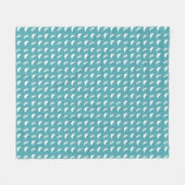 Teal and White Butterfly and Dragonfly Pattern フリースブランケット (正面(横))