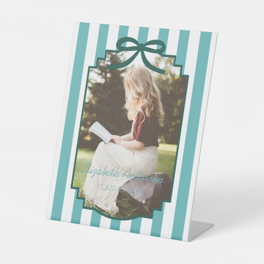 Teal Green Graduation 台座サイン (正面)