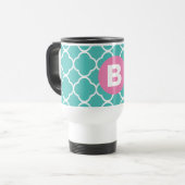 Teal Quatrefoil Pattern Custom Pink Monogram トラベルマグ (正面左)
