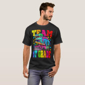 Team 1st Grade Monster Truck Dinosaur Back To Scho Tシャツ (正面フル)