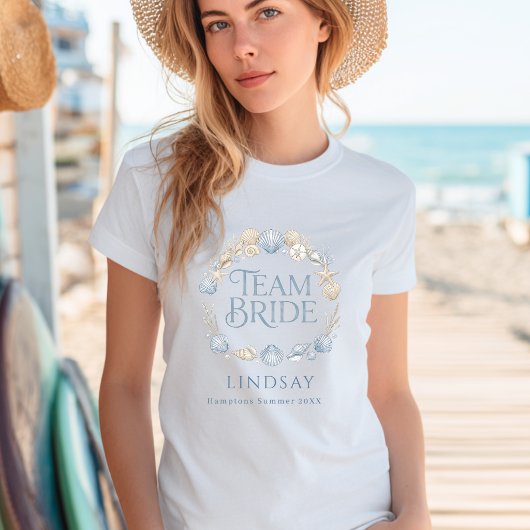 Team Bride! ビーチの花嫁にかわいい貝殻 Tシャツ