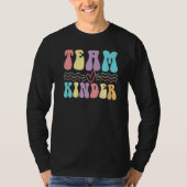 Team Kinder Student Women's kindergarten teacher   Tシャツ (正面)