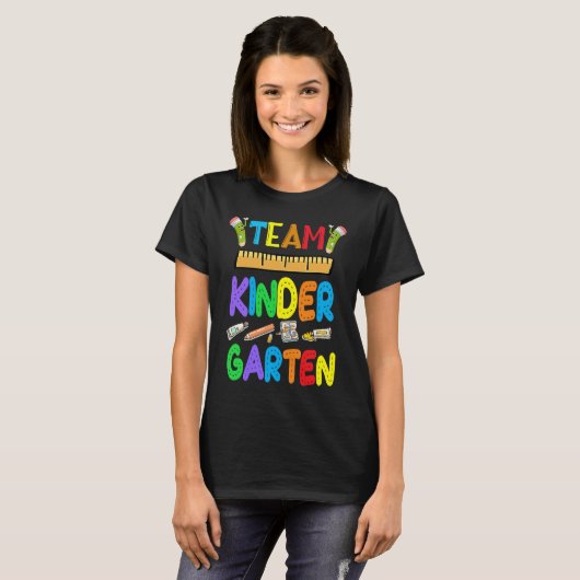 Team Kindergarten Teacher Student Kids Back To Sch Tシャツ (正面フル)