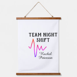 Team night shift nurse doctor medical name heart l 吊り下げ型タペストリー