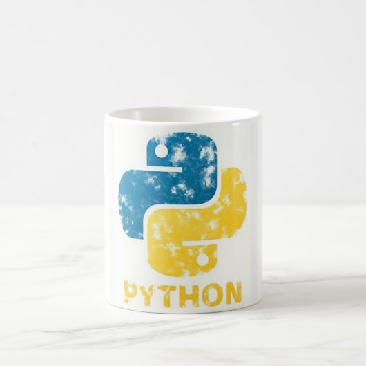 "TechBrewの熟練度: Pythonインスパイア- Mugs for Devs" コーヒーマグカップ (中央)