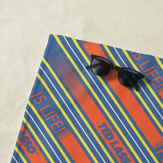 Ted Lasso | Fútbol is Life Stripe Pattern ビーチタオル (インサイチュ)