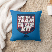 Ted Lasso | We're A Team Typography Graphic クッション (ブランケット)