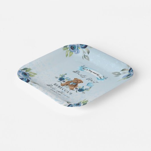 Teddy Bearが青い少年の赤ちゃんシャワーを心待ちにできる ペーパープレート (傾斜あり)