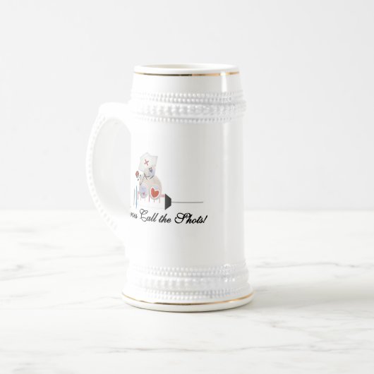 Teddy BearのナースがショットをTシャツとギフトと呼ぶ ビールジョッキ (正面左)