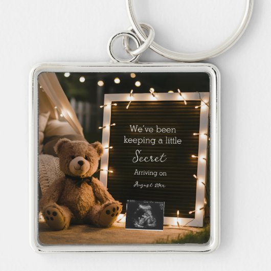 Teddy Bear Cozy Night Pregnancy Announcement gift キーホルダー (正面)