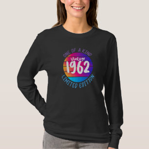Teeカラフルヴィンテージ1962の1つ Tシャツ