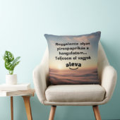 Teljesen el vagyok aleva feliratú párna クッション (椅子)