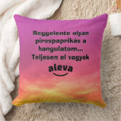Teljesen el vagyok aleva feliratú párna クッション (ブランケット)