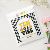 Ten Is A Vibe Retro Tenth 10th Birthday Party フェイバーバッグ (封をした状態)